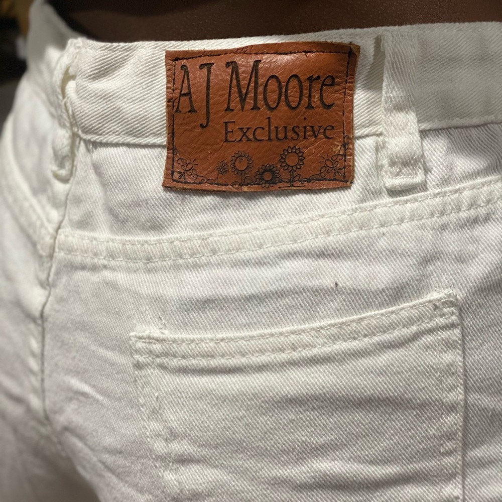 Distressed Ripped Jean Shorts - Picture 2 of 2